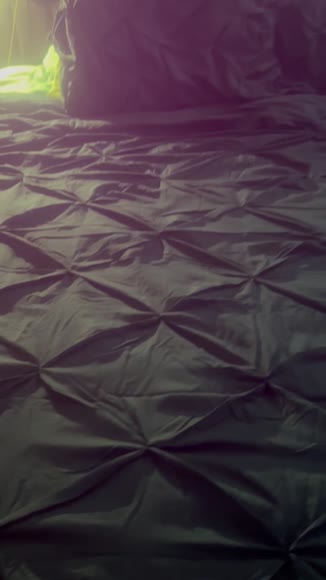 Video review of  Pinch Pleated Pintuck Pattern, 3-Piece Duvet Cover Set  by 68087b11bb2f6ee7d0e4ae4a