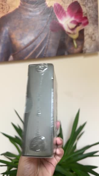 Video review of  Handmade Dubai Chocolate Pistachio Bar  by 677efbae2f8174581928c741