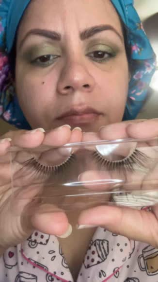 Video review of Rokael Beauty Neux Moon - Individual lash cluster effect in seconds.  by 6789a460755b95c5a870926b