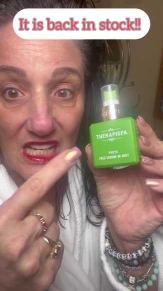 Video review of THERAPISPA.US Premium Face Spray Serum / Gold – Lightweight Mist for Hydration, Firmness & Glow  by 67946449bf5413d820f4e997