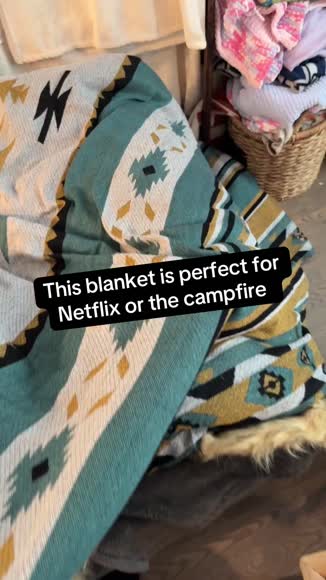Video review of  Aztec Faux Fur Blanket  by 6764496404c7e2dc9b88e0c6