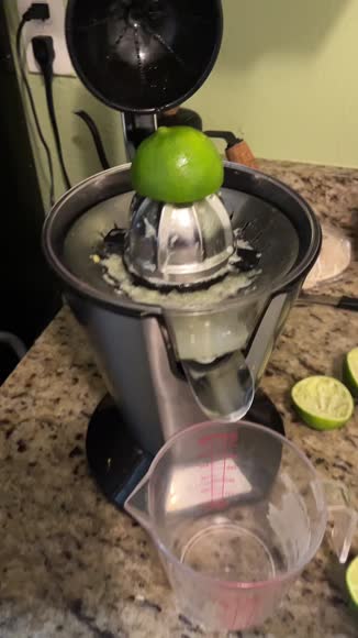 Video review of Drinkpod Premium Electric Orange Juicer | Stainless Steel Citrus Squeezer  by 67871d231cab12a6d28f6e57