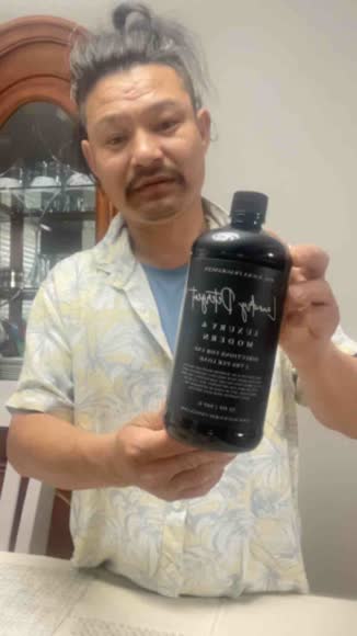 Video review of Mavwicks Fragrances Luxury Liquid Detergent  by 6765e51fcb0ead5687248cd0