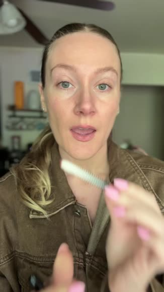 Video review of  No Pressure Lip Liner  by 67769b36851a79ae4100215c