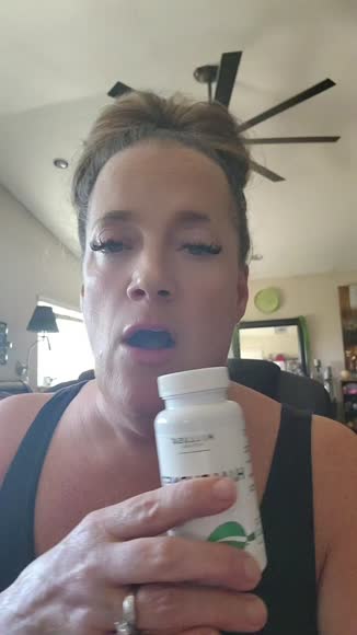 Video review of HALLUSA NATURAL Fat Burner  by 679570fdf23c09dc3b271ab8