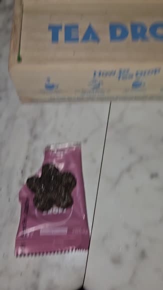 Video review of  Discovery Tea Sampler  by snowmisty91