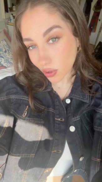 Video review of Princess Polly Hughes Jacket Dark Wash Denim  by 66eb474c04ac93c1c1ae72d5