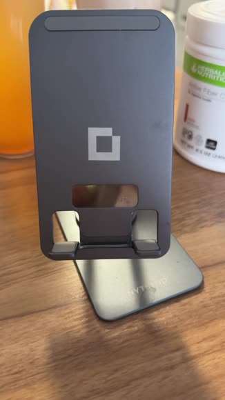 Video review of NYTSTND 360° Rotatable Aluminum Alloy Phone and Mini Tablet Stand With Silicone Pad  by 677d8dd02aebdf66642fbdf6