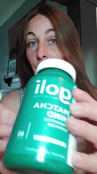Video review of Goli Nutrition Matcha Mind Gummies with Cognizin  by 67941206af7fba5a6ab210be
