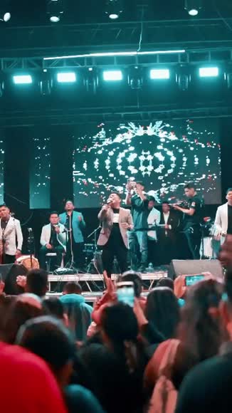 Video review of TOP TECH TOPTECH KL-5 Party Speaker with Dual 3” Woofers, Karaoke Mic, and Disco Lights  by 678c6748b5728549fea8ede5