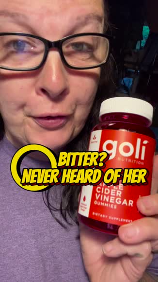 Video review of Goli Nutrition Apple Cider Vinegar Gummies & Vitamin  by 6788046a836ba94c2c26a642