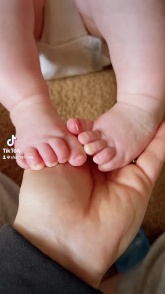 Video review of Clips Family & Parenting  by 654269e3a43eac54f4e9fd7f