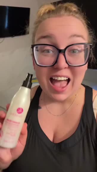 Video review of Luseta Beauty Luseta Glossy Pearl Leave-in Conditioner 8.5oz  by 6782f61fd63019460d08cd45