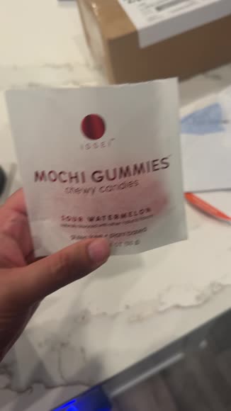 Video review of Issei Mochi Gummies Sour Watermelon  by 6577994126e1d308a3c238c5