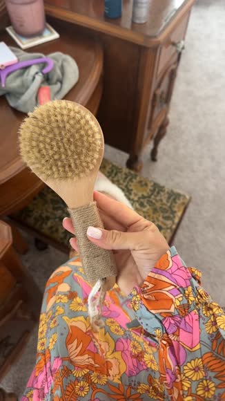 Video review of Esker Dry Brush  by 636c6f8b2b0f301c43ffe6e4