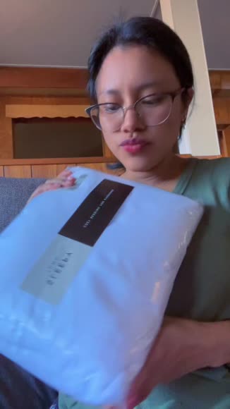 Video review of Sleepy Town Bedding 4 Piece Extra Soft & Cooling Sheet Set, Queen Size Breathable Bed Sheets - White  by 67955eac65dfad84c81a7126