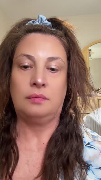 Video review of Bonmuz Soft & Durable Press-on Nails  by marisar41