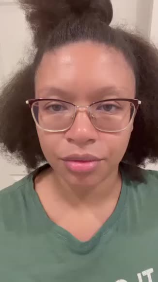 Video review of Clips Fashion & Beauty  by selmore9329