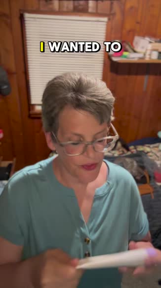 Video review of elims Reflection Toothpaste in Lavender Vanilla Mint  by 678c7a250258d253a2ca26ab
