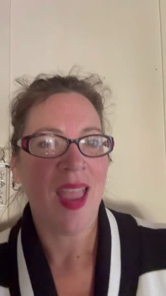 Video review of Plum Deluxe Vanilla Sugar Dust by Tea  by 6702aad59ec1aa4af2e8b07b