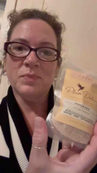 Video review of Plum Deluxe Vanilla Sugar Dust by Tea  by 6702aad59ec1aa4af2e8b07b