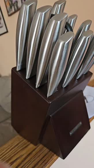 Video review of Zulay Kitchen Premium 12-Piece Kitchen Knife Set, Stainless Steel Knives with Sharpener and Knife Block  by 6783e2a52ba6957fed8e2177
