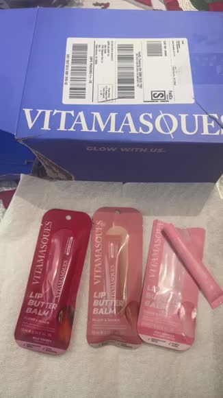 Video review of Vitamasques Lip Butter Balms Treat Set  by 67e8811a0cbbab3484d90b97