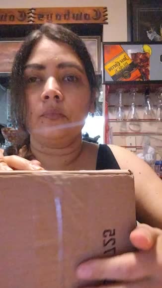 Video review of Goli Nutrition Goli Ashwagandha & Vitamin D Gummies  by 677f43c582a2631430d85a24