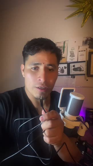 Video review of I-XTECH USB Gaming Microphone (White) RGB Mic Kit |Noise-Cancellation|for Streaming, Podcasting & Voiceovers  by 678497bfdf89be47a8876728