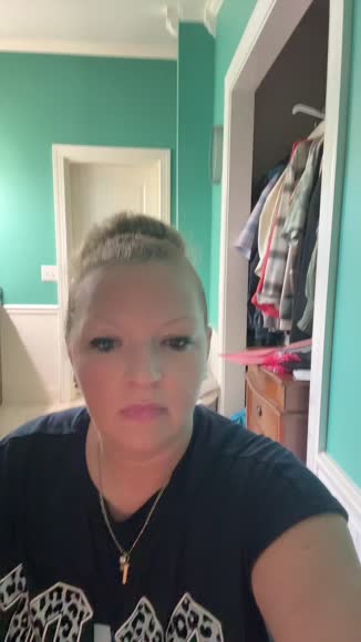 Video review of GOPURE Beauty GOPURE Tighten & Lift Neck Cream  by 68242706338a6d245ad5a332
