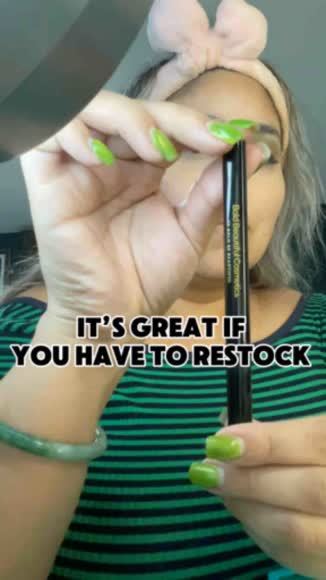 Video review of Bold Beautiful Cosmetics Liquid Eyeliner Pen Hypoallergenic Waterproof and Smudge-Proof  by 
