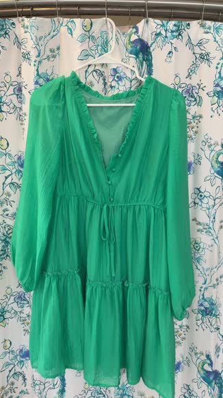 Video review of PALERMO Frilly V Neck Puff Sleeve Drawstring Shift Mini Dress  by 67bb620008c2c0811e1de4b3