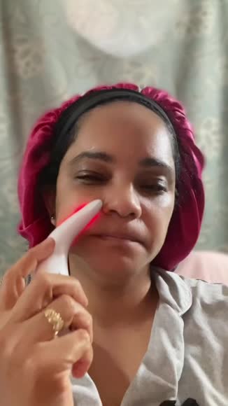 Video review of VYSN NewYou Professional EMS Micro-Current Face & Neck Lifting Device  by 678c5a7e4a7e0ea4367ee465