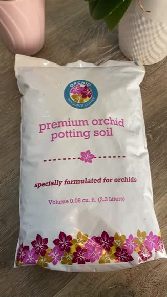 Video review of Houseplant Resource Center Orchid Soil Mix - Premium Potting Blend  by 67e6a2afb2edd6b892c73b48