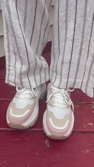 Video review of Berness Damian Chunky Sole Platform Sneakers  by 6787dca3f90cc3a2c9168e9d