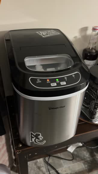 Video review of Magic Chef Portable Ice Maker  by 678946d9f490acc6d706e3dc