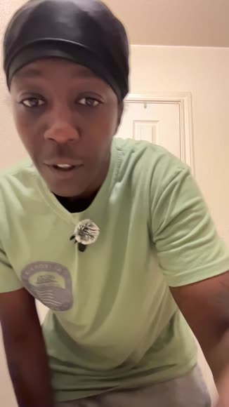 Video review of Jamaican Amber Jamaican Amber Jamaican Castor Oil & Rosemary Hair Oil  by 67efd3aa2b439dfac035c624