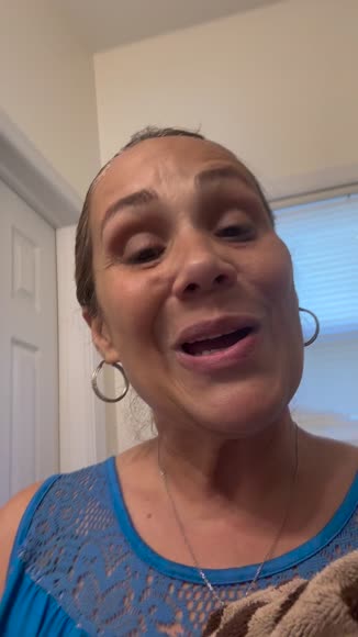 Video review of GOPURE Beauty GOPURE Tighten & Lift Neck Cream  by 67996d728744ee65477f3b7b