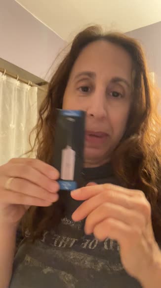 Video review of Zulay Kitchen Mini Milk Frother  by 6778660bc2626be5c89e727c