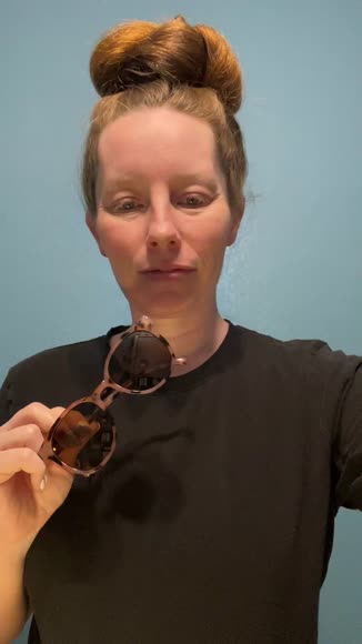 Video review of Blue Gem Sunglasses 1512 Rose- Oversized Tort Cat Eye Sunglasses  by ccwag