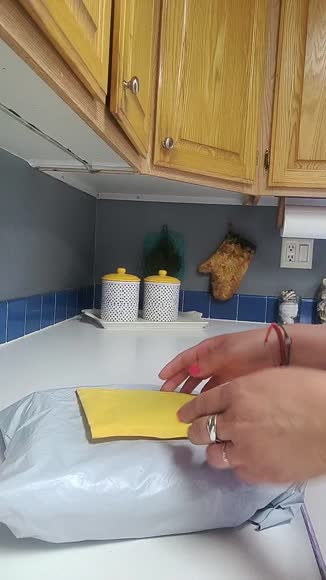 Video review of Besteria Hand-held Rubber Pet Shedding Bath Brush  by evelinsoriano853