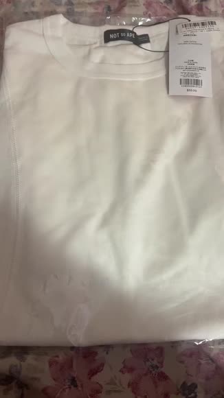 Video review of  Oversized Panelled T-Shirt  by 67f1d1e66bfd065efd1f4926