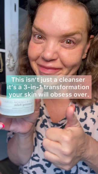 Video review of Butter & Blush Beauty Co. Yuzu & Gardenia Extract Cleansing Balm (Glass Jar)  by 67a00bdc3007934ba1c60df6
