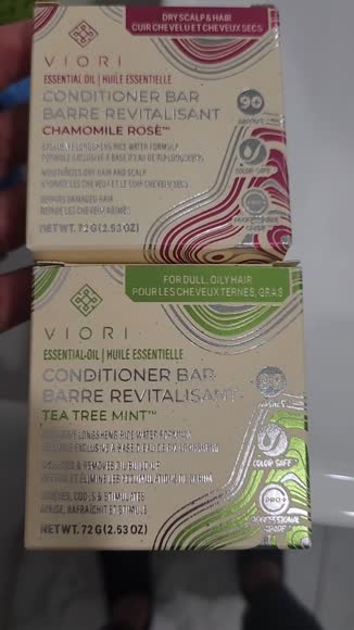 Video review of Viori Beauty Anti-Dandruff Conditioner Bar With Essential Oil | Tea Tree  by 679b8b0a329113ede05f9887