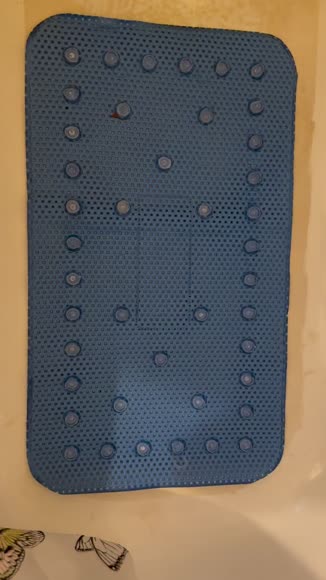 Video review of Drinkpod Deluxe Bathtub Mat Non Slip  by 6770895b1c869d90fc53ebac