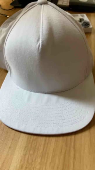 Video review of Shop at Konus Men's Snapback With Minimal Embroidery  by 6807dbc10063e812d281ae85