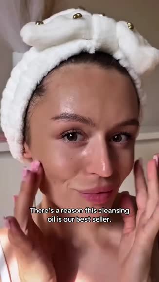 Video review of Botanical Republic Nourish Hydrating Cleansing Oil #1 Best Seller for Deep Hydration and Gentle Makeup Removal, All Skin Type  by hannah37378313