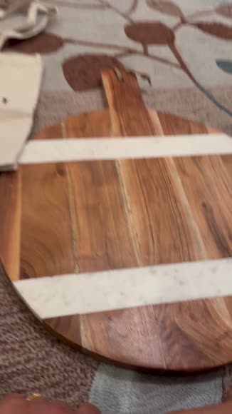 Video review of GAURI KOHLI Mandawa Cutting Board  by 675cf09e5eefd0d84915b8e4