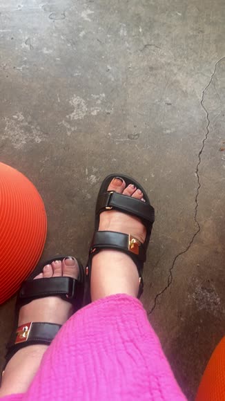 Video review of Steve Madden Mona  by 67fc19a26c6cd6e99fb82145
