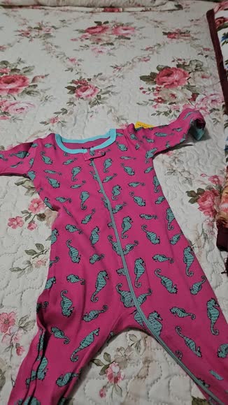 Video review of Leveret Clothing Kids Footed Cotton Pajamas  by 678c1236ef48a06874d1b8f1